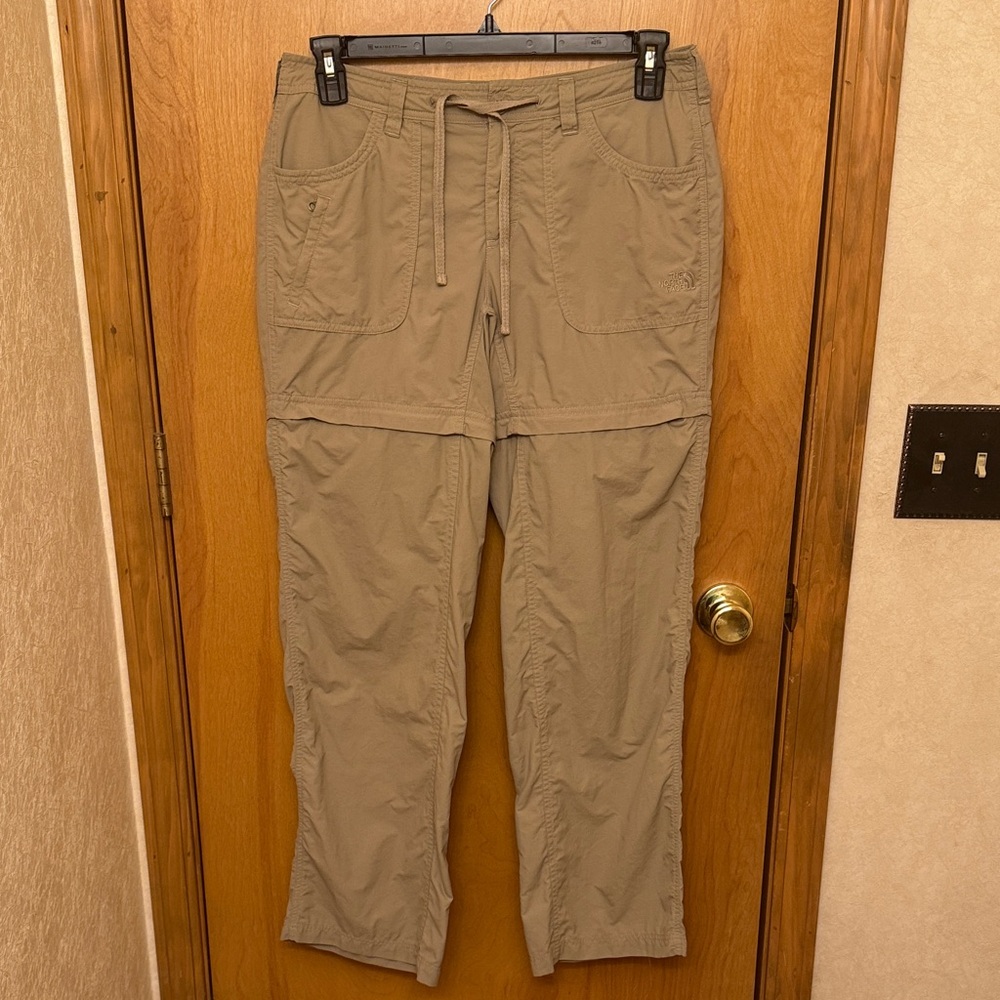 Women’s North Face Pants with Zip off Legs Size 10
